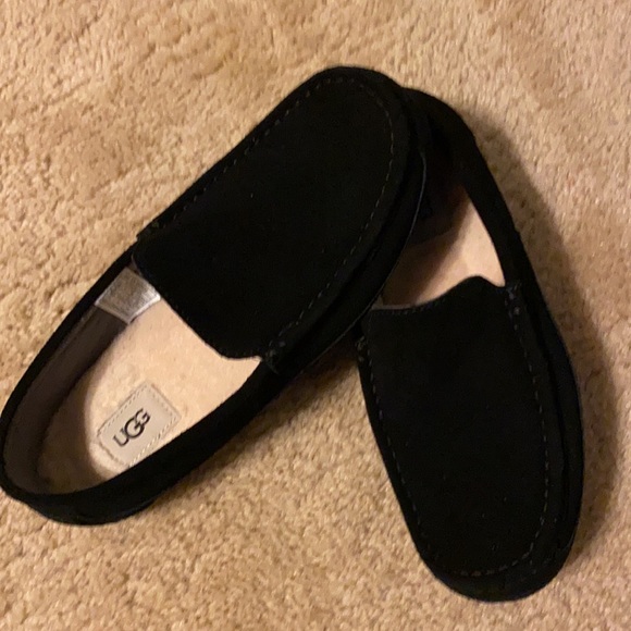 UGG shoes in excellent condition - Picture 4 of 7